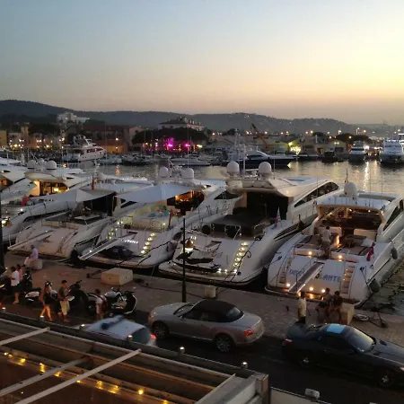 Port De *
